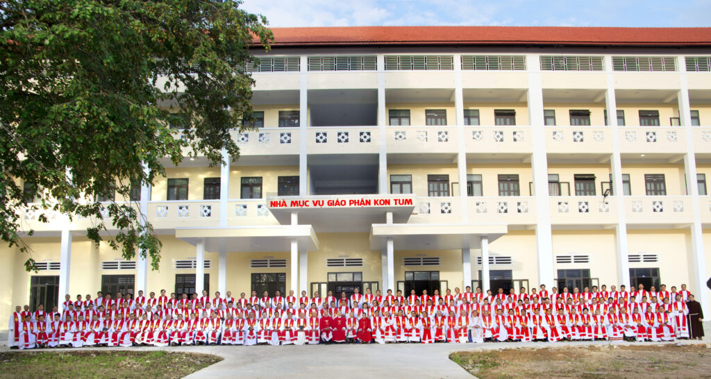 Nhà mục vụ - giáo phận Kon Tum