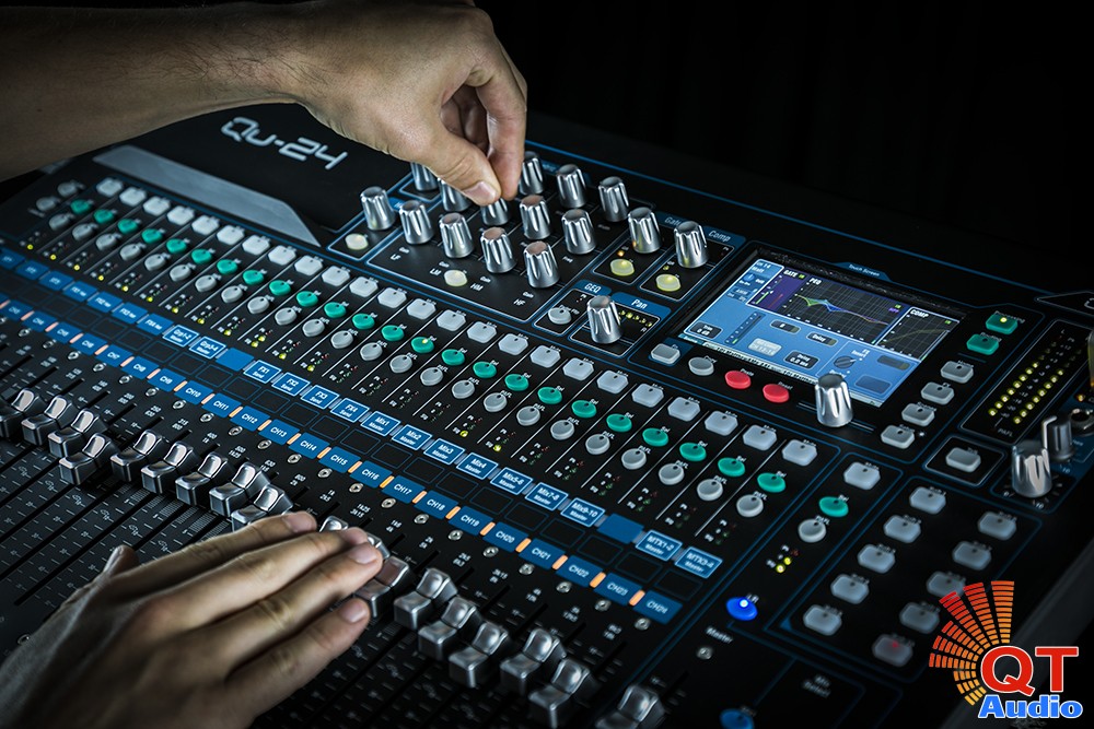 Mixer Allen & Heath QU-24